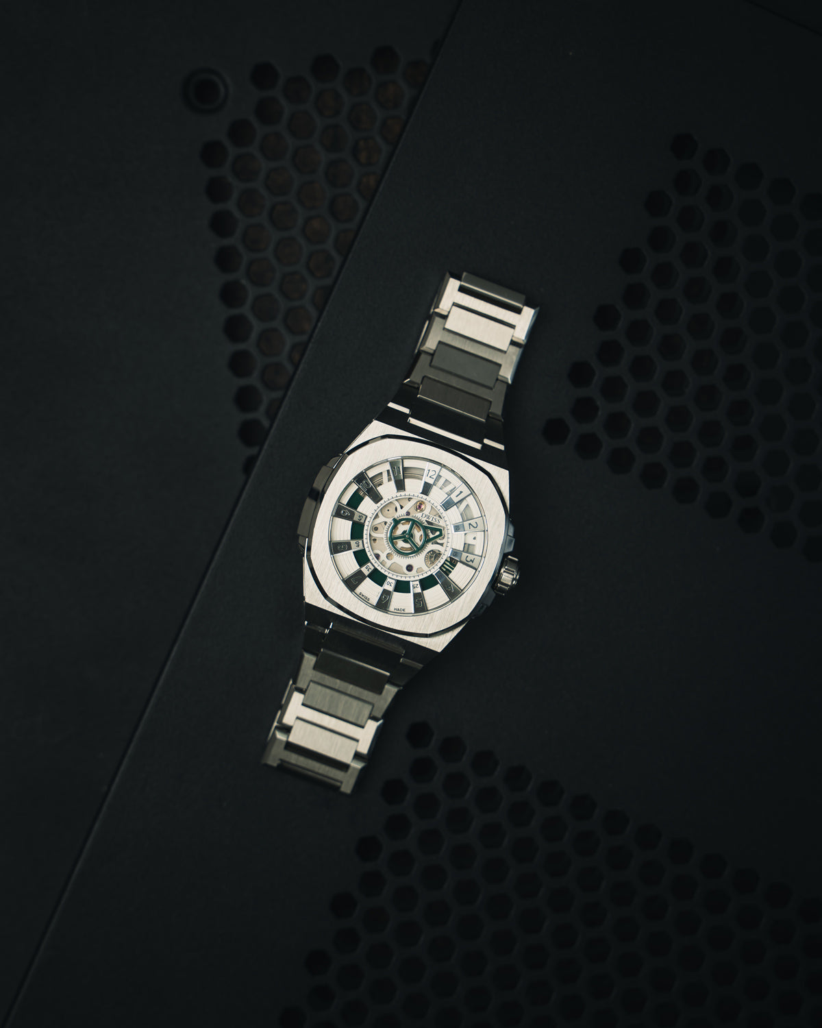 DWISS M3S blue - metal bracelet, swiss made design awarded watch with DWISS signature mysterious hours time display and sapphire crystal