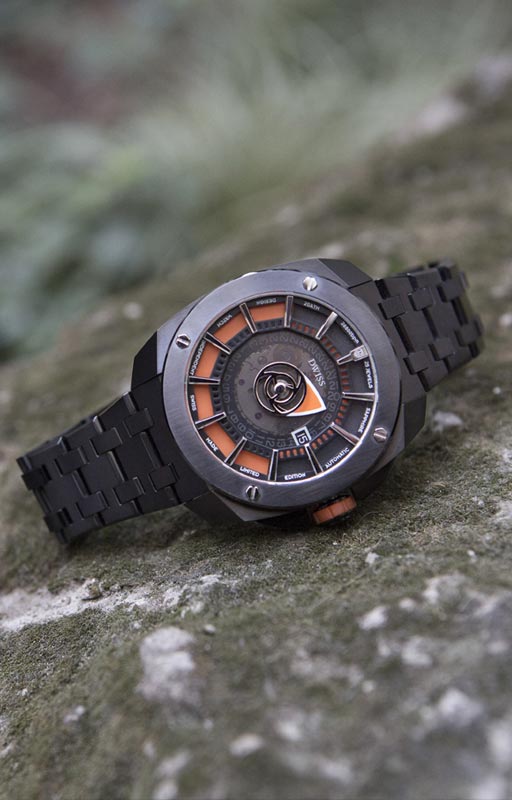 RS1-BO-Automatic w/ bracelet- design awarded automatic swiss made watch with DWISS signature time display