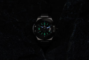 DWISS M1 Silver Black Limited Edition and design awarded Luxury Swiss Made Watches With Innovative Time Reading Systems 